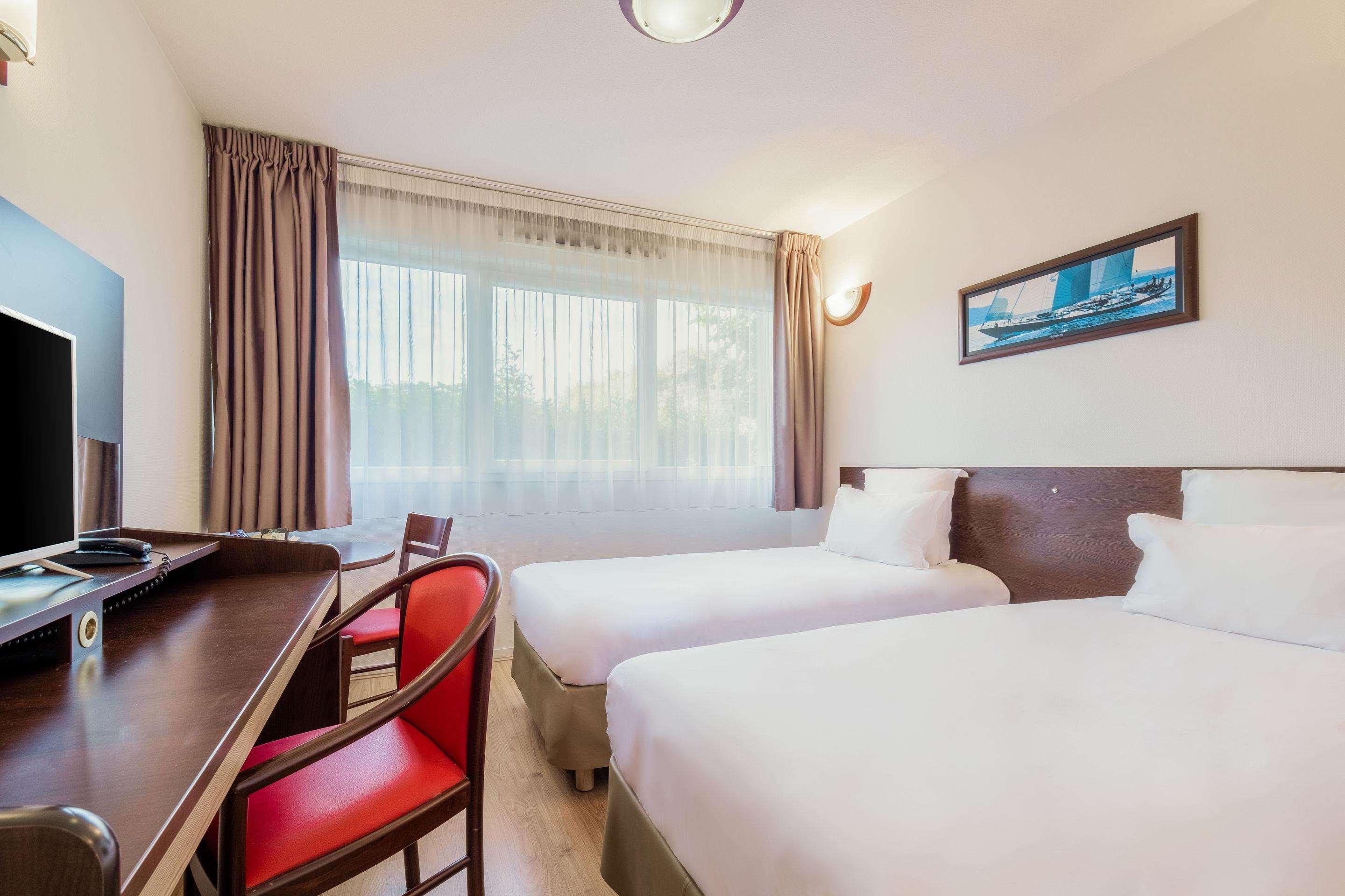 Comfort Suites Pau Idron Buitenkant foto