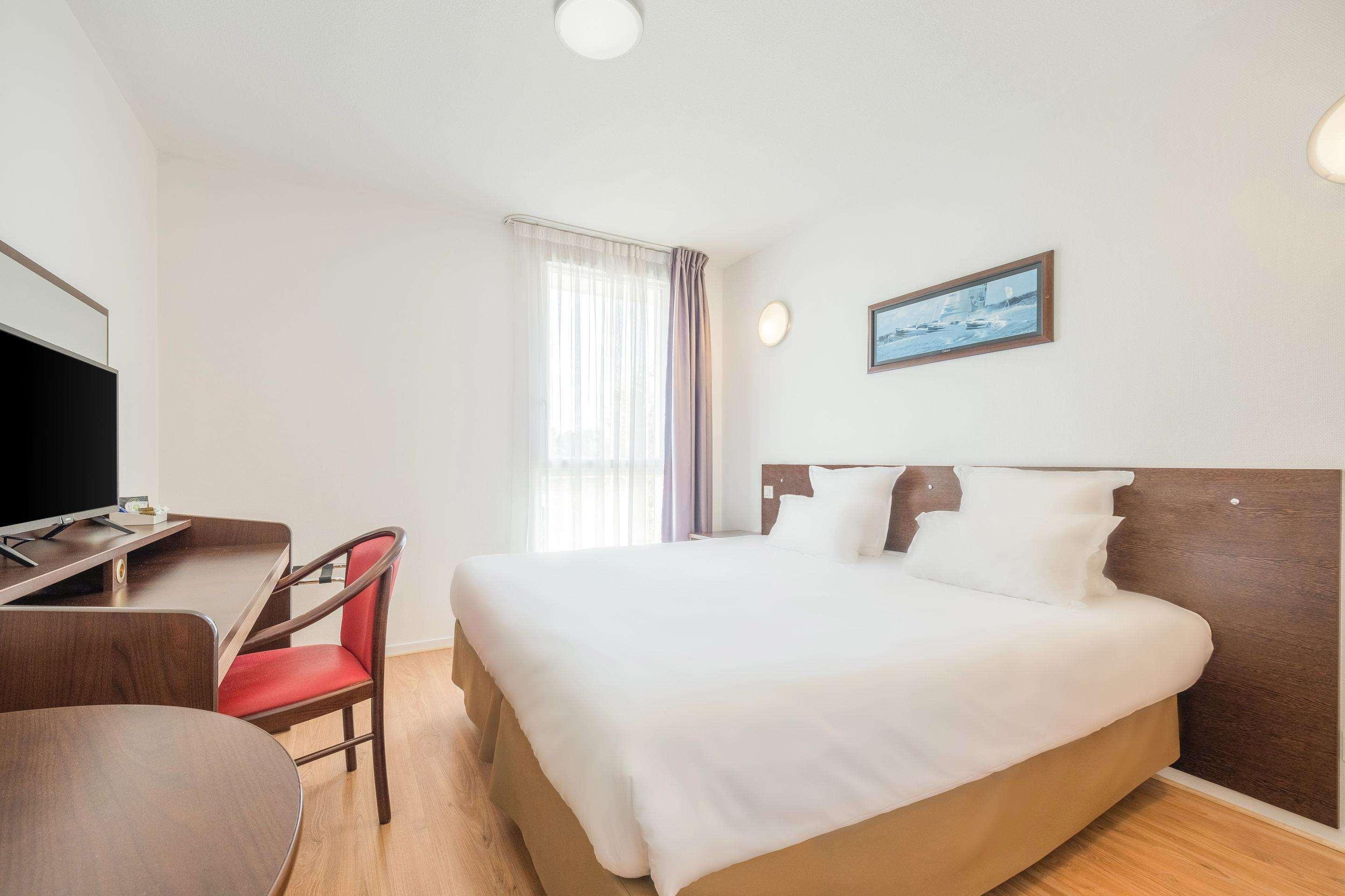 Comfort Suites Pau Idron Buitenkant foto