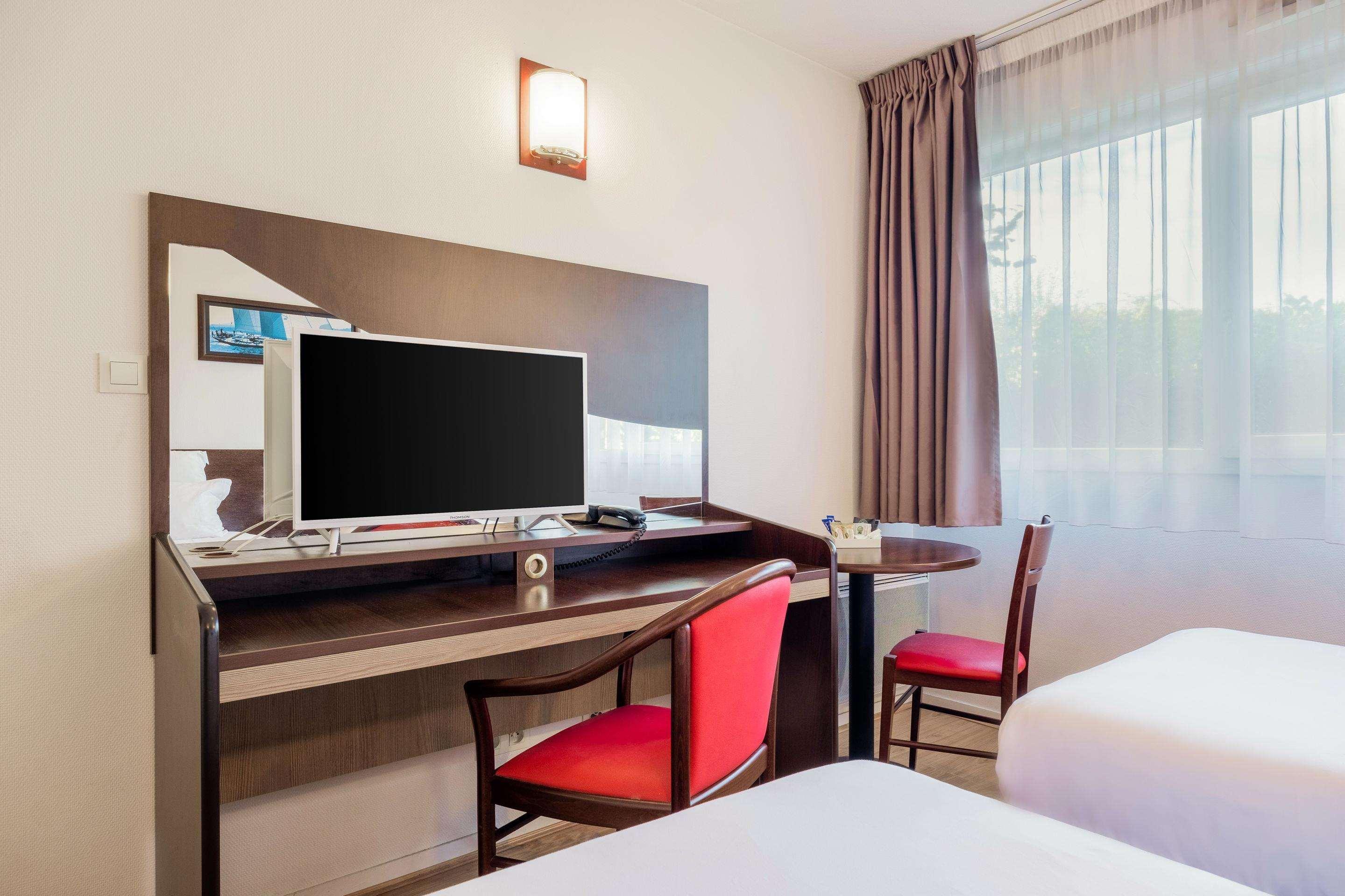 Comfort Suites Pau Idron Buitenkant foto
