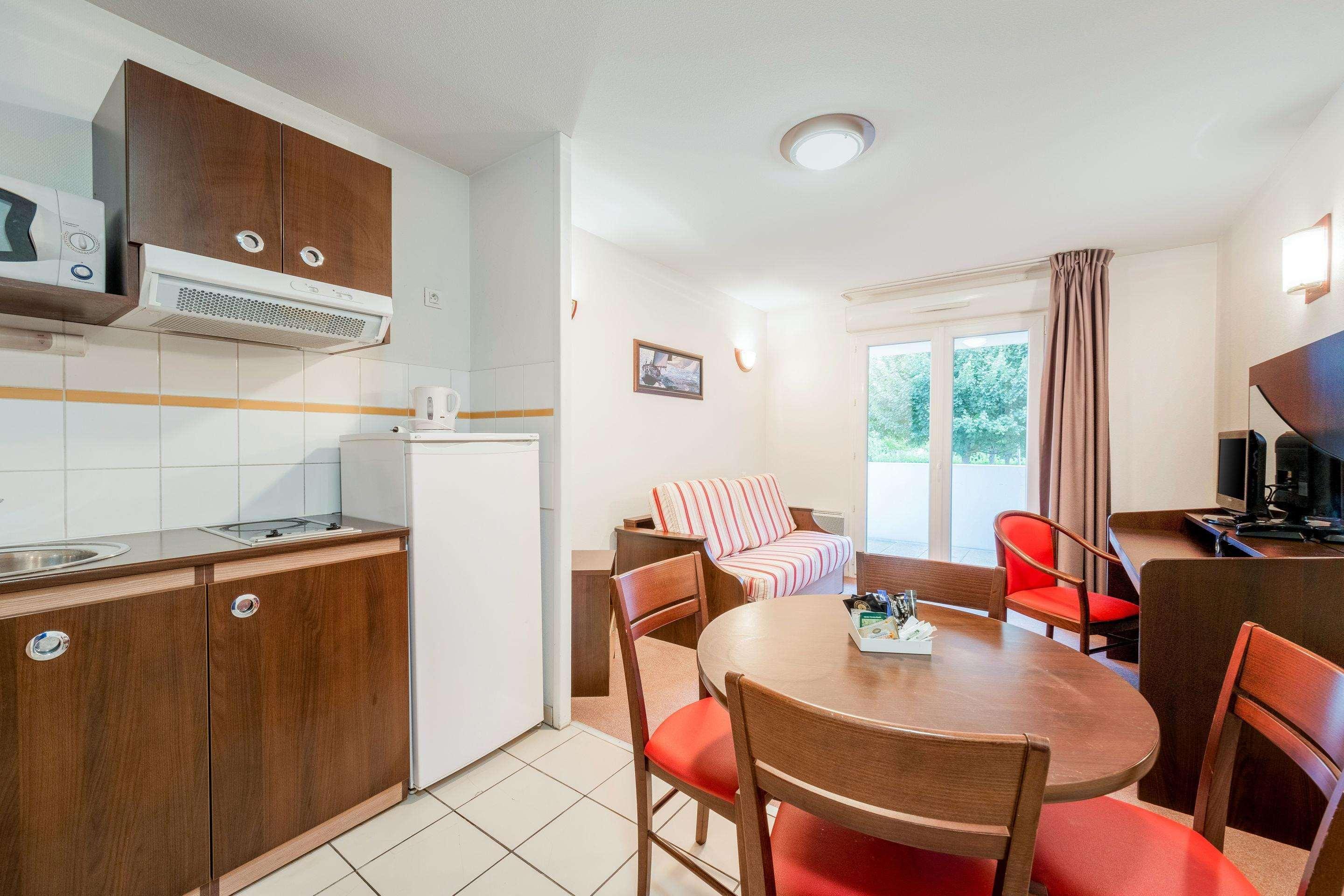 Comfort Suites Pau Idron Buitenkant foto