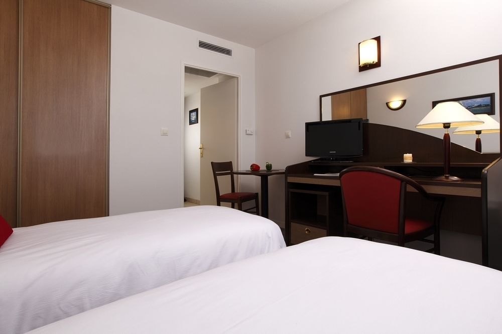 Comfort Suites Pau Idron Buitenkant foto