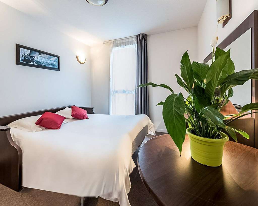 Comfort Suites Pau Idron Buitenkant foto